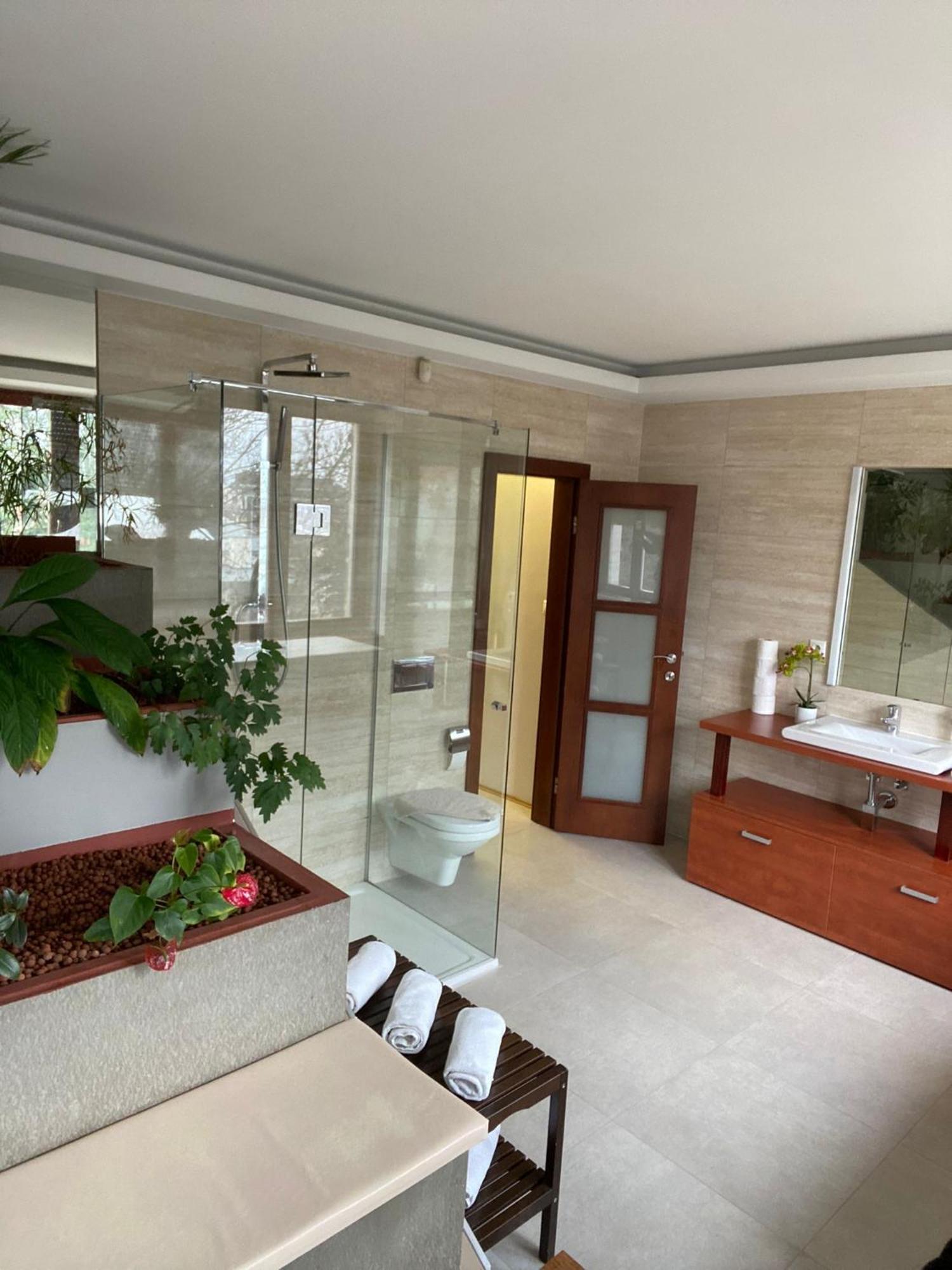 Old Town Apartment Братислава Экстерьер фото